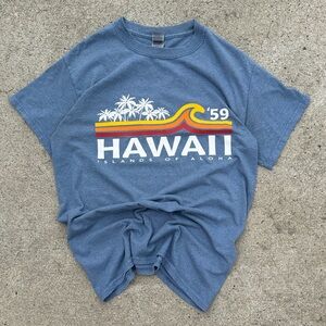 Men’s Gildan Hawaii Vintage Graphic Tee